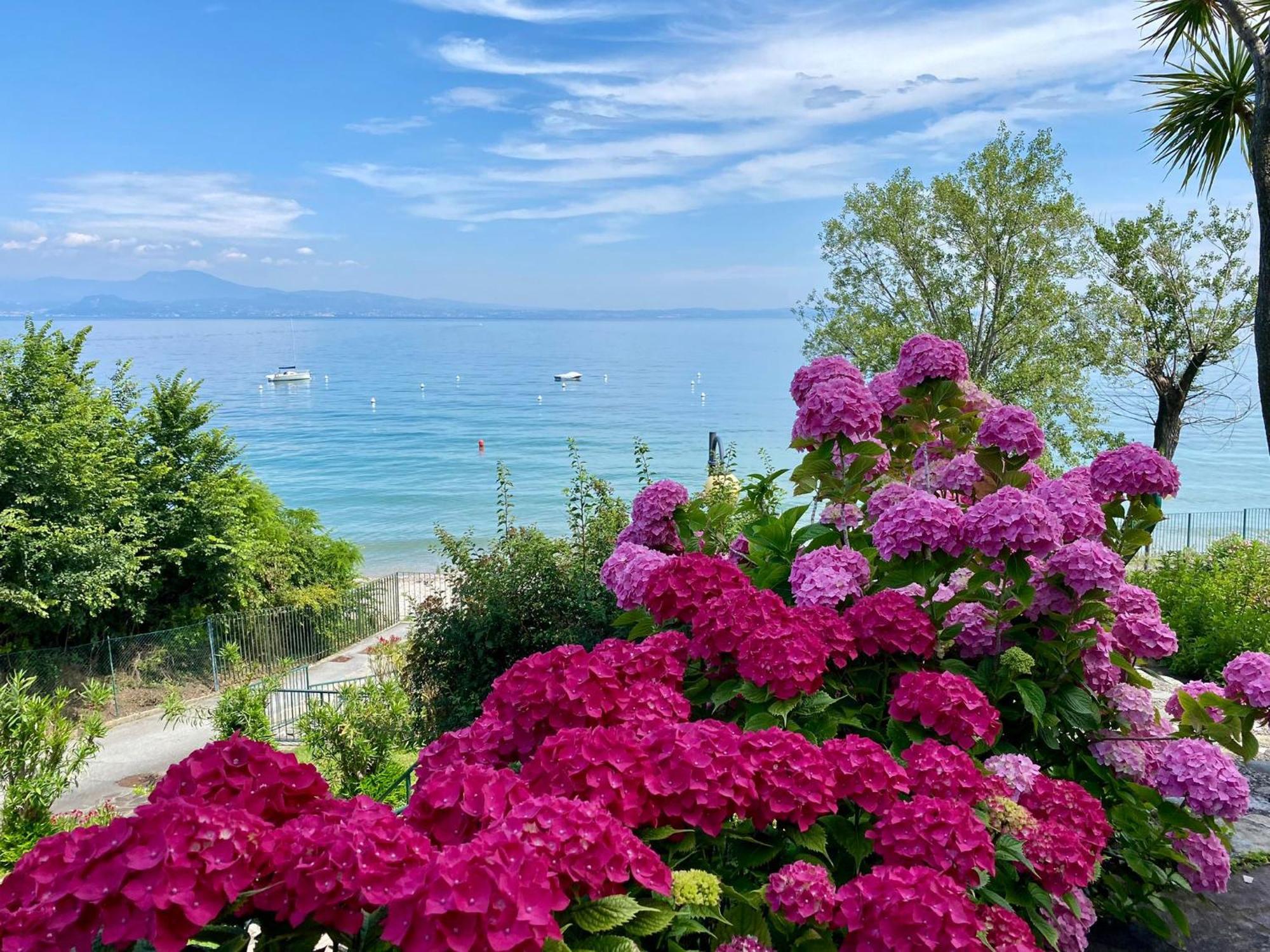 On The Beach Lake View مانربا ديل جاردا المظهر الخارجي الصورة